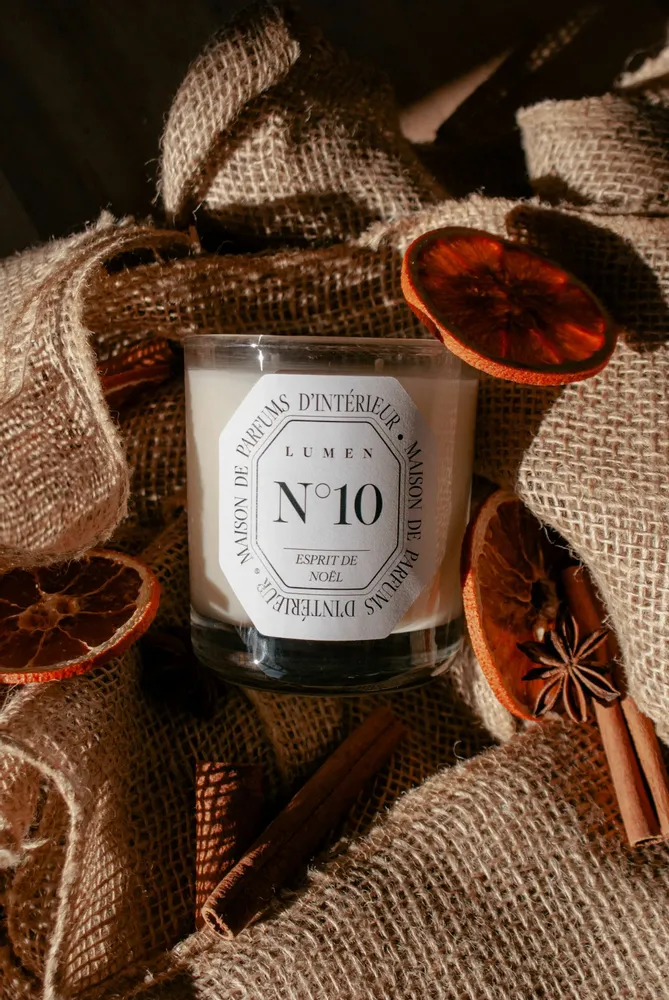 Candles - Natural Scented Candle 180g N°10 - Spirit of Christmas - LUMEN • MAISON DE PARFUMS D'INTÉRIEUR