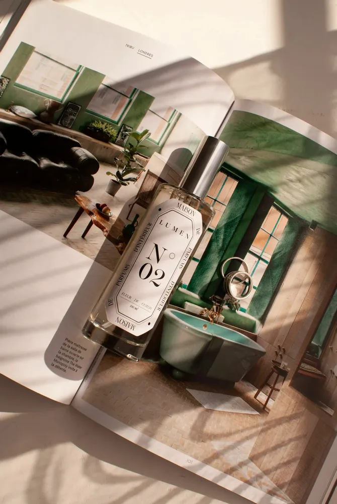 Parfums d'intérieur - Vaporisateur Naturelle 100ml N°02 - Fleur de coton - LUMEN • MAISON DE PARFUMS D'INTÉRIEUR
