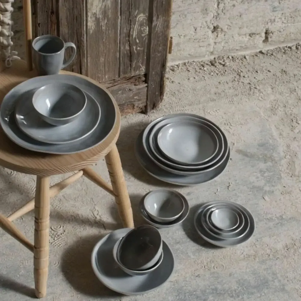 Platter and bowls - Plates MOON. Portuguese ceramics. Grey - SOWL