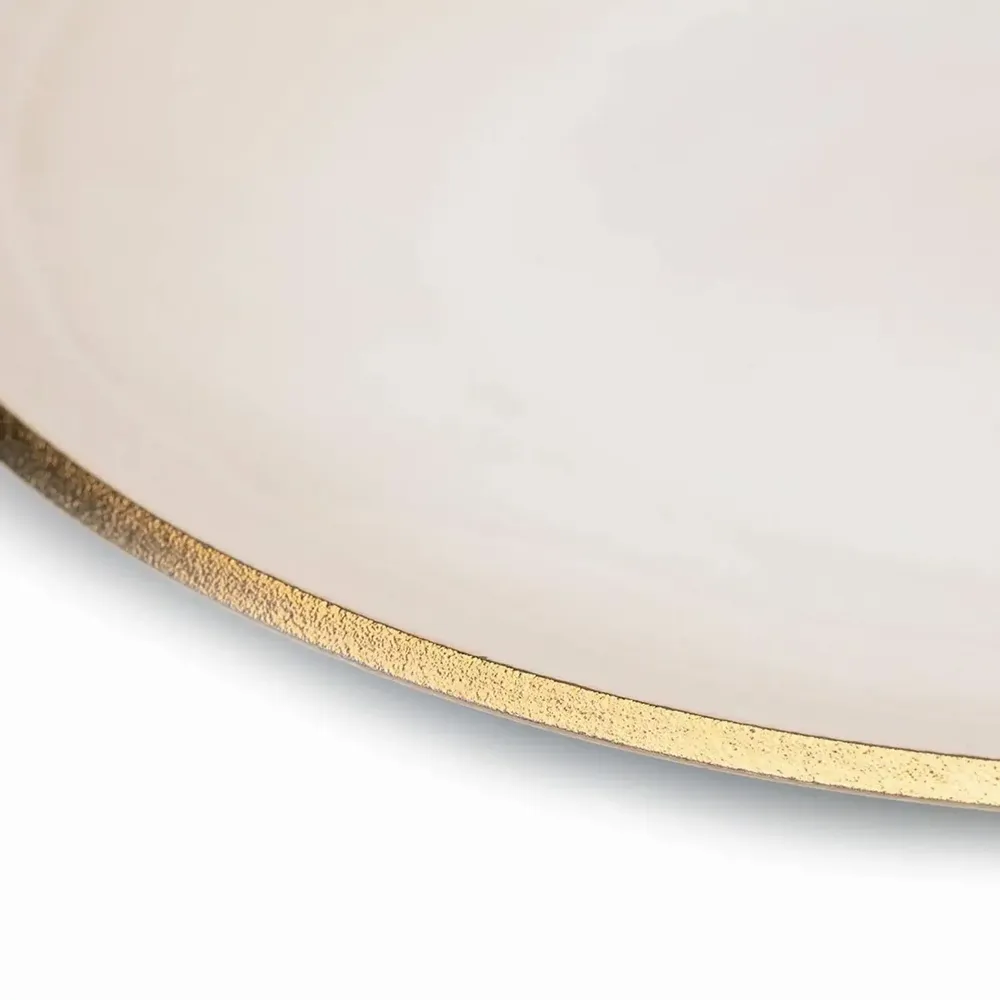Plats et saladiers - Assiettes SUN. Céramiques portugaises. Ivoire avec bordure dorée - SOWL