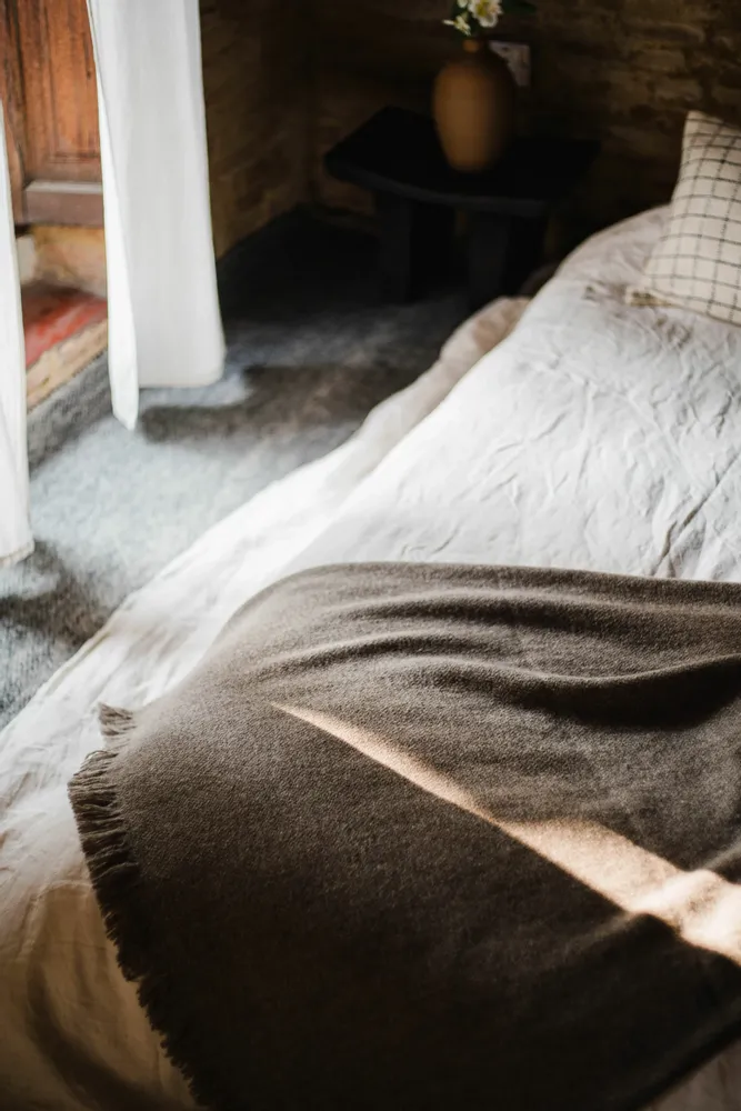 Unique pieces - LHASA VALLEY THROW - HIMALAYAN HERMITAGE