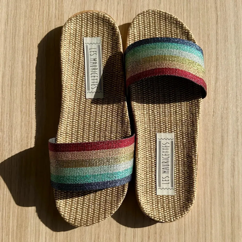 Homewear bien-être - LES MAURICETTES de Gigi, claquettes ultra légères lurex - LES MAURICETTES