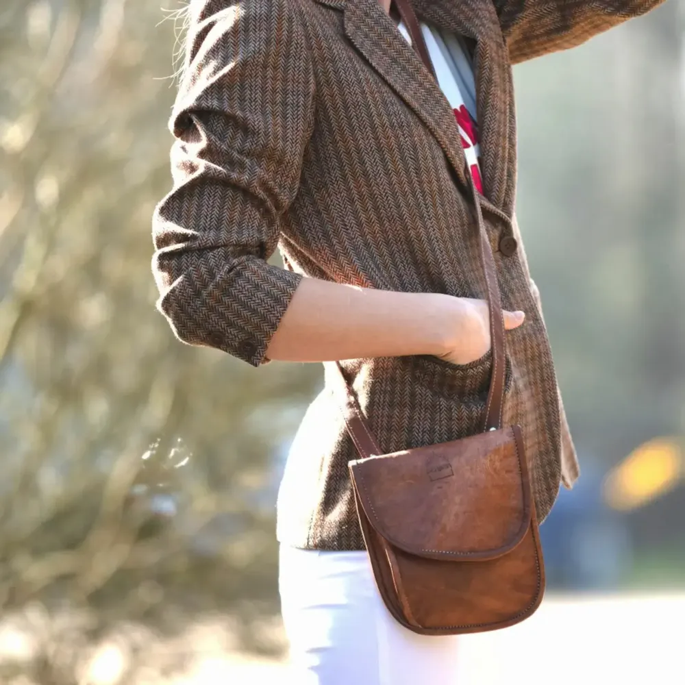 Leather goods - Leather travel pouch with shoulder strap - BERBER LEATHER