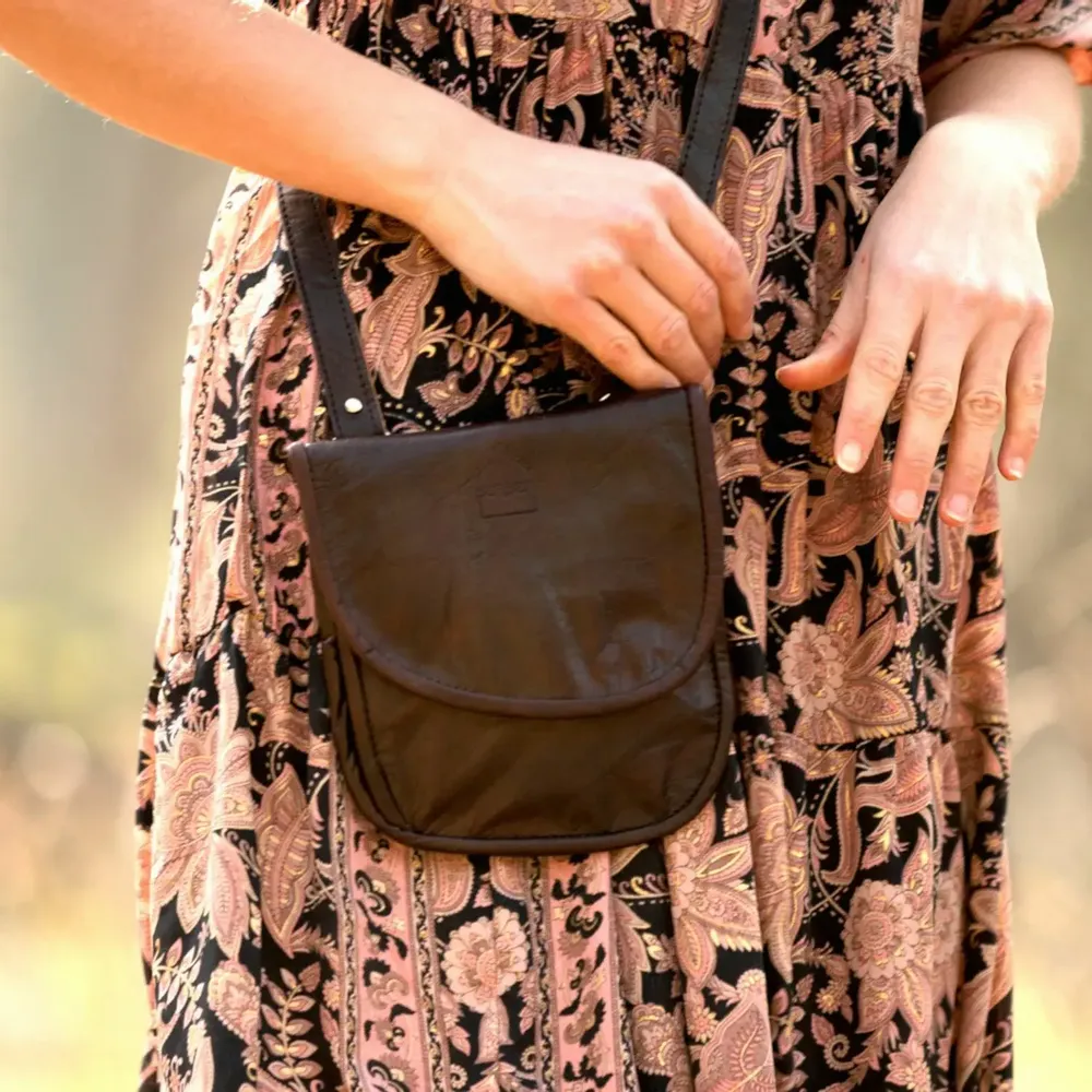 Leather goods - Leather travel pouch with shoulder strap - BERBER LEATHER