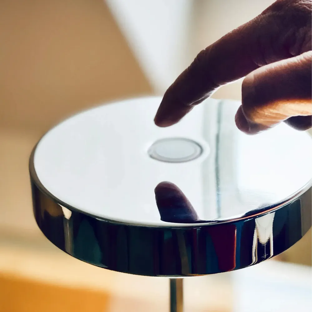 Lampes à poser - Lampe de table LED rechargeable Starlight chrome/marbre gris - DYBERG LARSEN