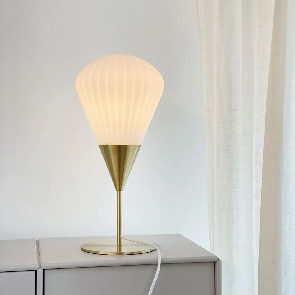 Lampes à poser - Lampe de table Balloon Opale/laiton - DYBERG LARSEN
