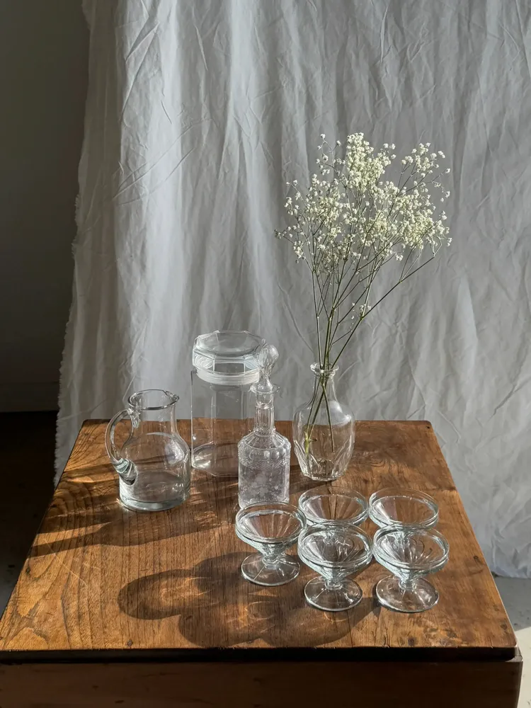 Accessoires à poser - Petit flacon en verre bouchon rond vintage H22,5 - OFFICE OBJETS