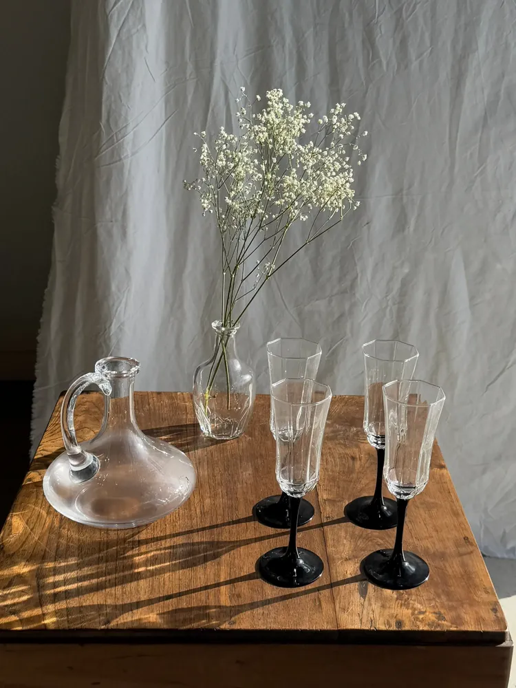 Verres à pied - 4 grandes flûtes à champagne octogonales Luminarc Octime vintage pied noir - OFFICE OBJETS