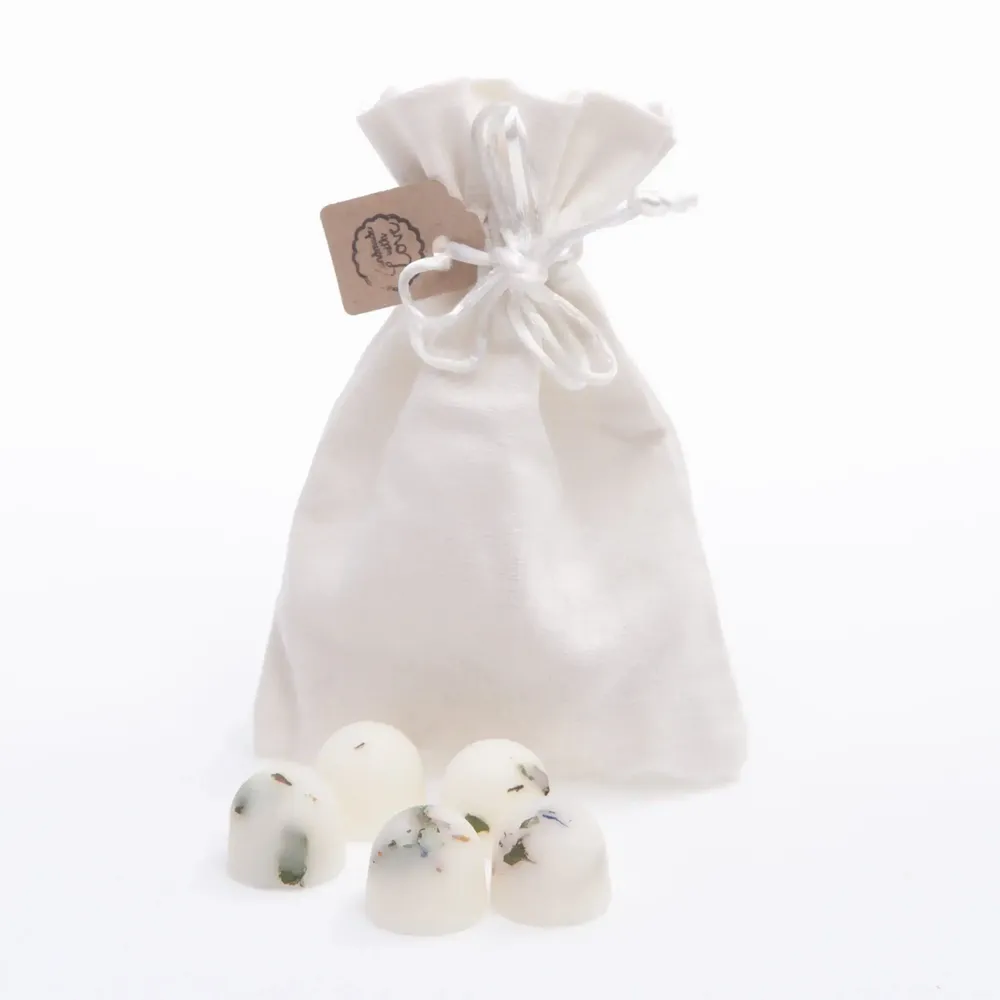 Candles - Scented Natural Wax Melts in Linen Bag of 10 each, Apple, pink bag - BEAUTY SCENTS CANDLES
