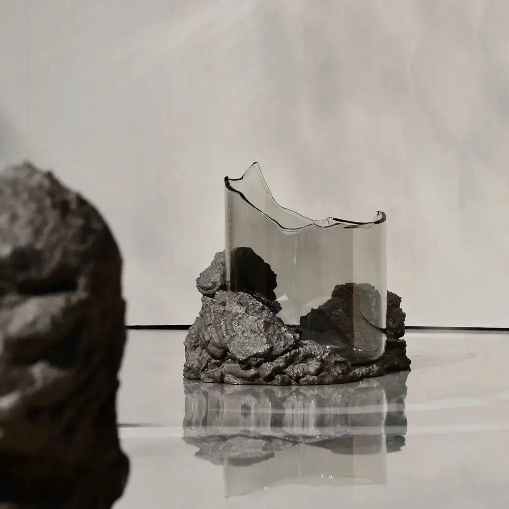 Vases - CATHARSIS, Sculptural Centerpiece Bowl in glass and stone, Dusty Coral - COKI