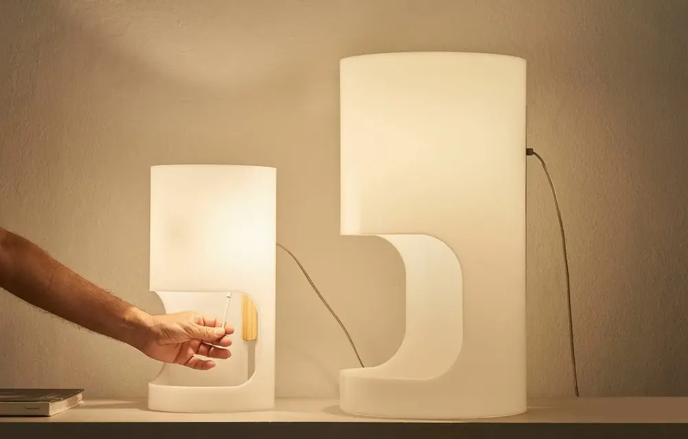 Table lamps - CILINDRE table lamp with ash wood structure - LUXCAMBRA