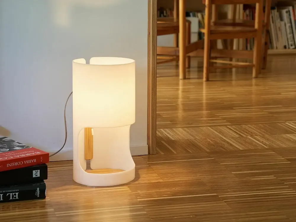 Table lamps - CILINDRE table lamp with ash wood structure - LUXCAMBRA