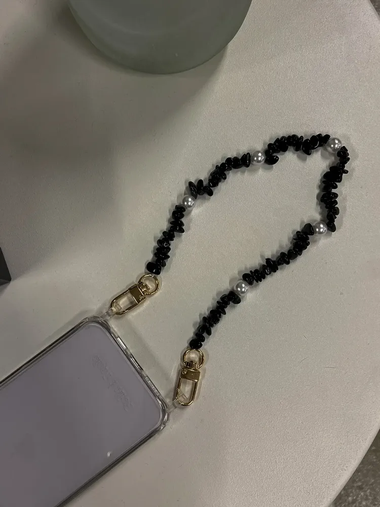 Gifts - Shell Whisper Short PHONE STRAP BLK - FOLIE À TROIS