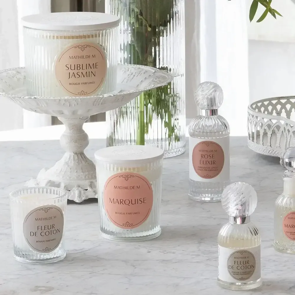 Bougies - Bougie parfumée Les Intemporelles 145 g - Fruits des Bois - MATHILDE M.