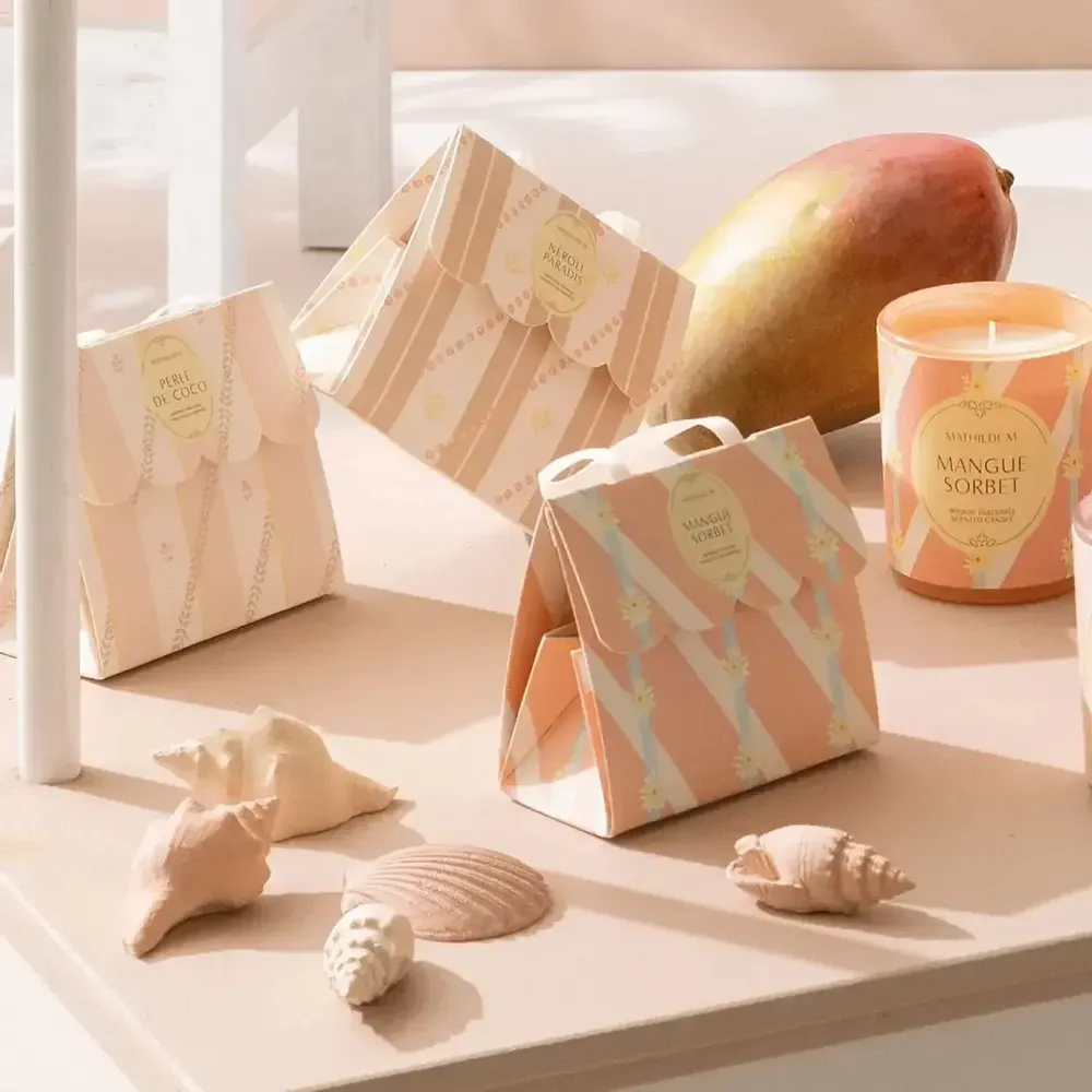 Caskets and boxes - Tote bag set of room perfume and Bain de Soleil decorations - Perle de Coco - MATHILDE M.