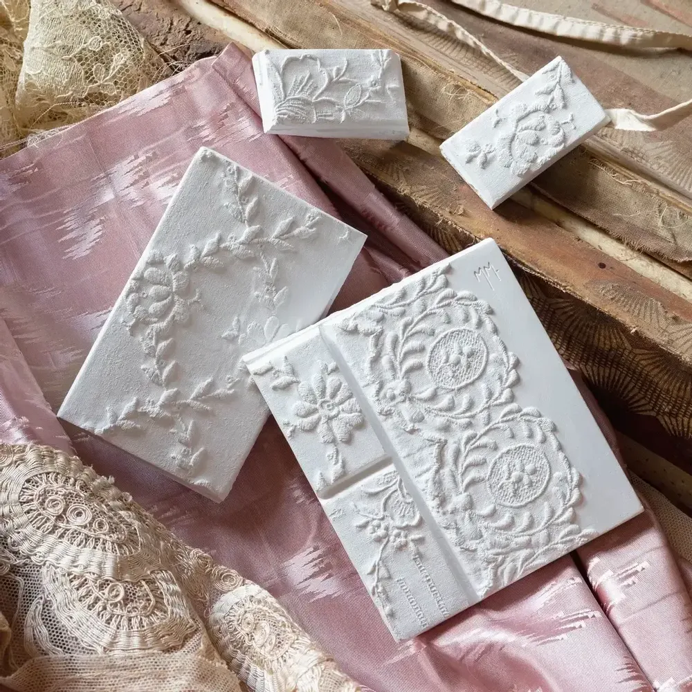 Parfums d'intérieur - Tablette parfumée Secret d'armoire - Fruits des Bois - MATHILDE M.