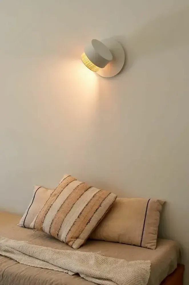 Wall lamps - KAN XL wall lamp in white, black or terracotta - LUXCAMBRA