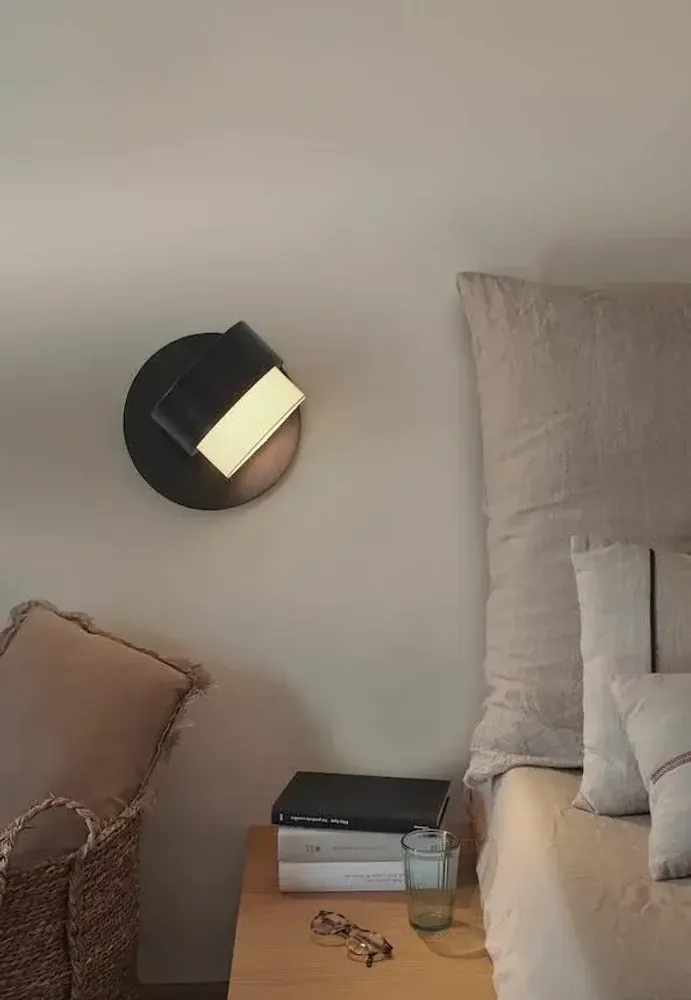 Wall lamps - KAN XL wall lamp in white, black or terracotta - LUXCAMBRA