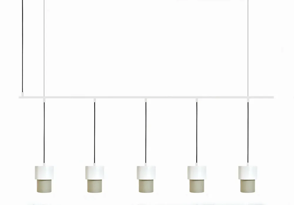 Suspensions - KAN suspension linéal en blanc avec 5 abat-jours en cotonet sable - LUXCAMBRA
