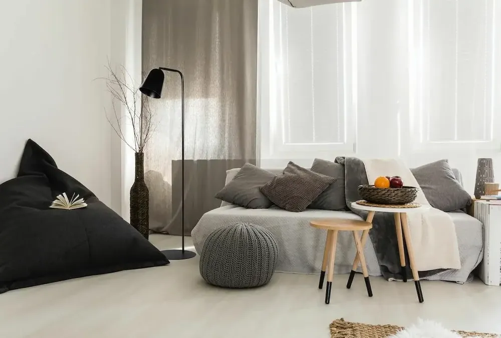 Lampadaires - LULA lampadaire en noir de 145cm - LUXCAMBRA