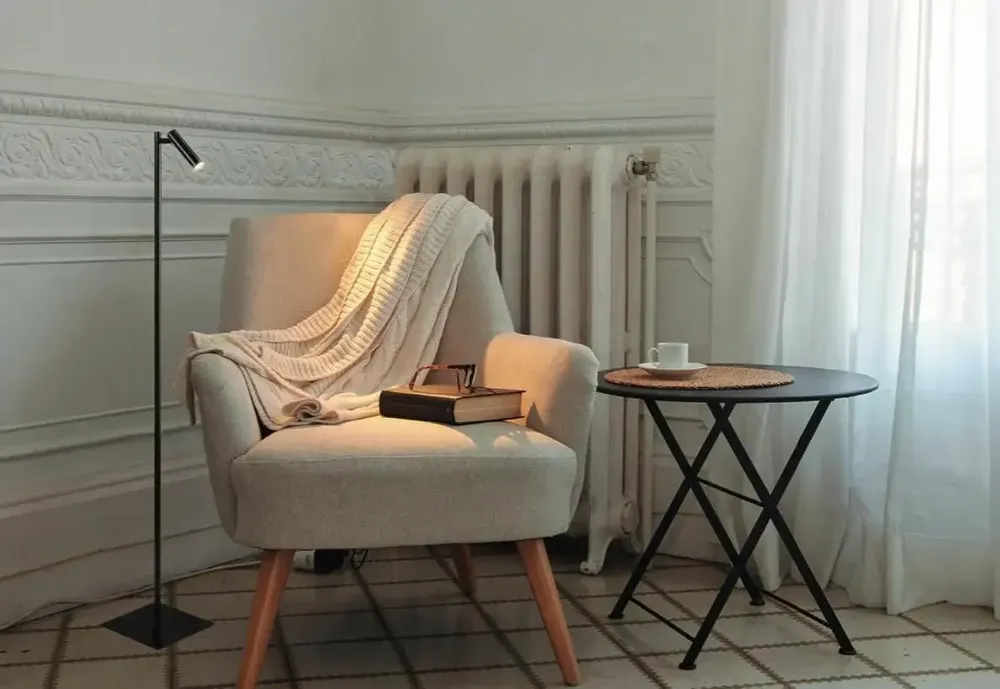 Lampadaires - MANHATTAN lampadaire de 135cm en noir, blanc ou noir et doré - LUXCAMBRA
