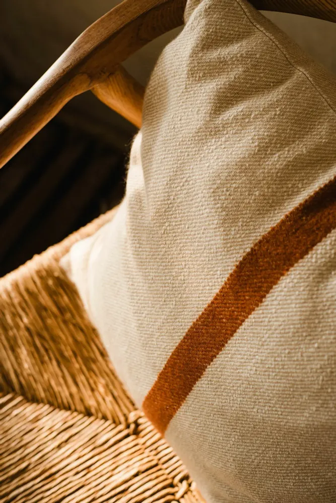 Cushions - TSUM SILK BLEND - HIMALAYAN HERMITAGE