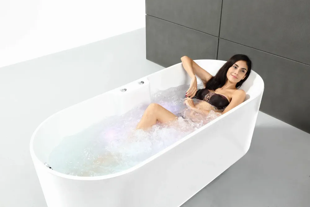 Bathtubs - UKIO WHITE Whirlpool Bathtub Bulle L. 175 x W. 75 cm, by SPALINA - SPALINA