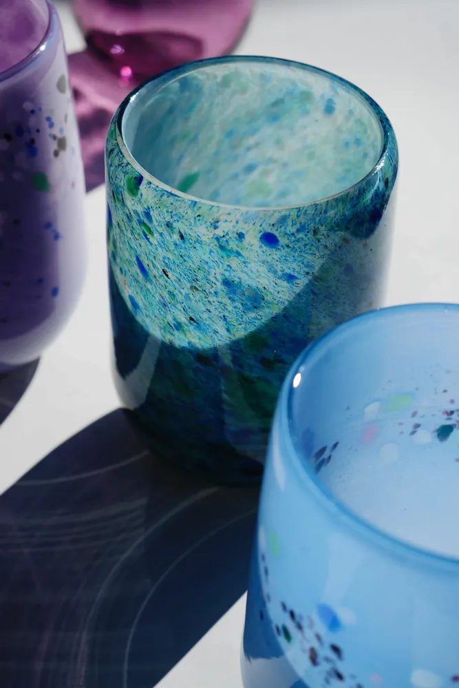 Verres - Vases colorés en verre d'art — Des verres uniques et éclatants - JANE AND MERY