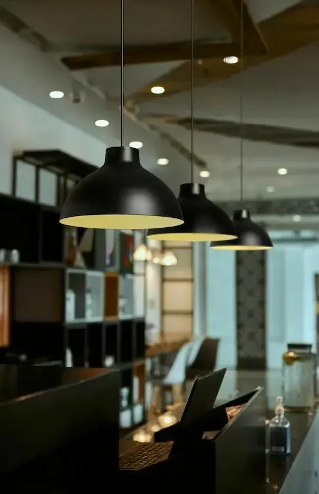 Suspensions - PARABOLICA suspension en blanc, noir ou moutarde - LUXCAMBRA