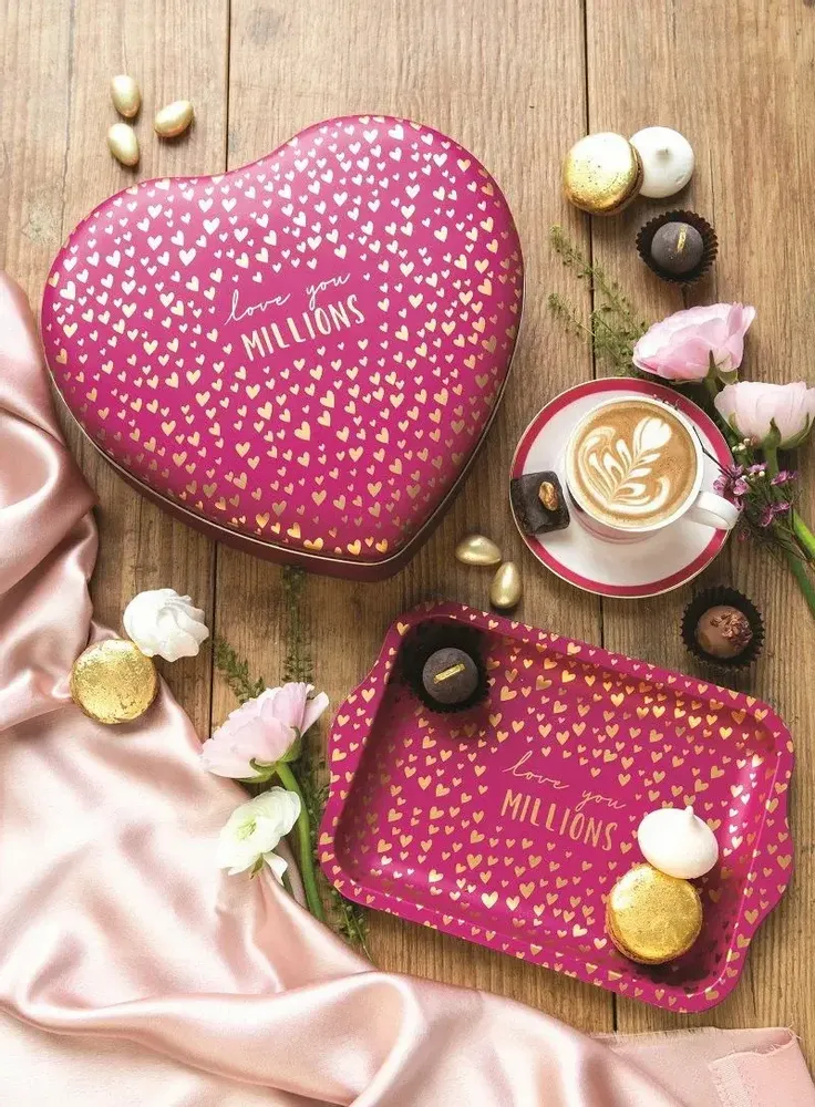 Gifts - Sara Miller London metal tins - ESPRIT BRITISH BY MAISON ROYAL GARDEN
