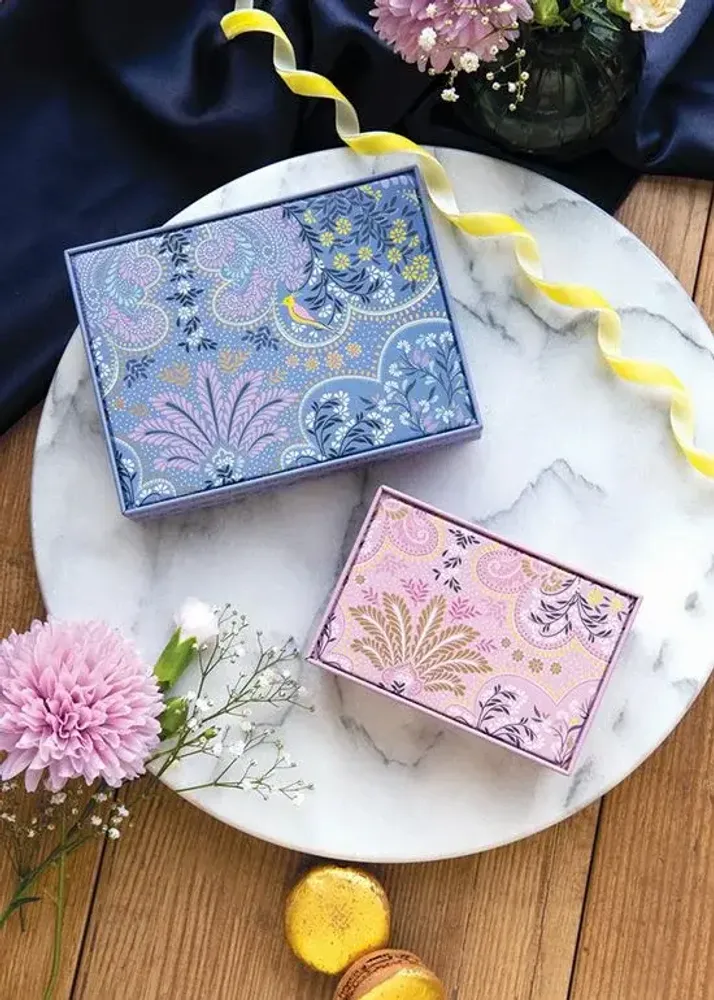 Gifts - Sara Miller London metal tins - ESPRIT BRITISH BY MAISON ROYAL GARDEN