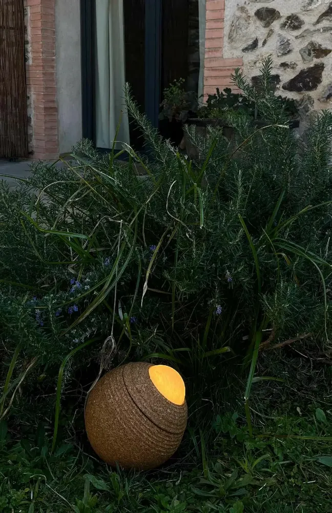 Accessoires de déco extérieure - TERRA lampe portable en liège - LUXCAMBRA