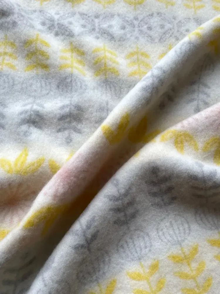 Plaids - Plaid couverture en laine, Folklore floral Jaune - WOOL ONLY BY JOWOLLINA