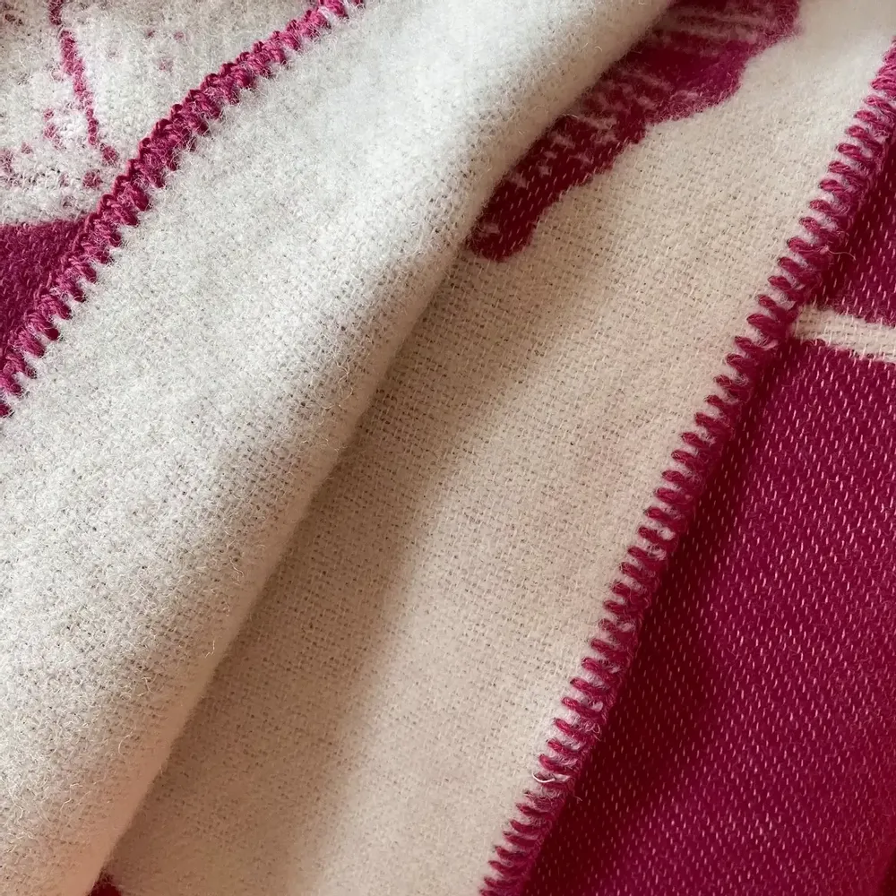 Plaids - Plaid couverture en laine, Ginkgo Framboises Magenta - WOOL ONLY BY JOWOLLINA