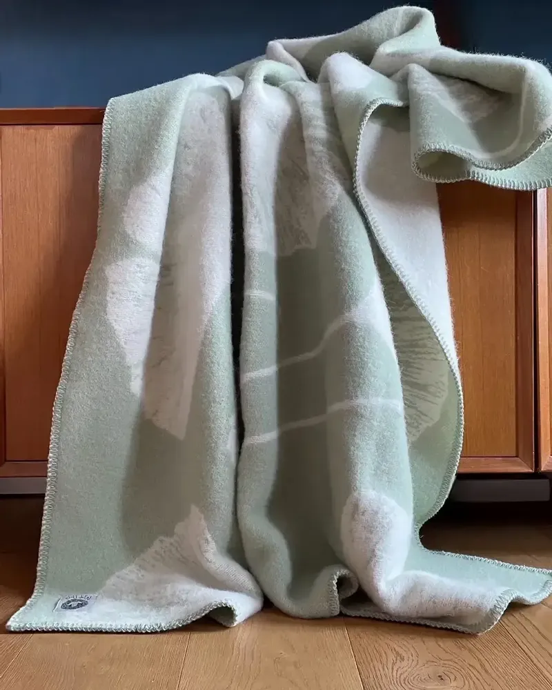 Plaids - Plaid couverture en laine, Ginkgo Pastel Menthe - WOOL ONLY BY JOWOLLINA