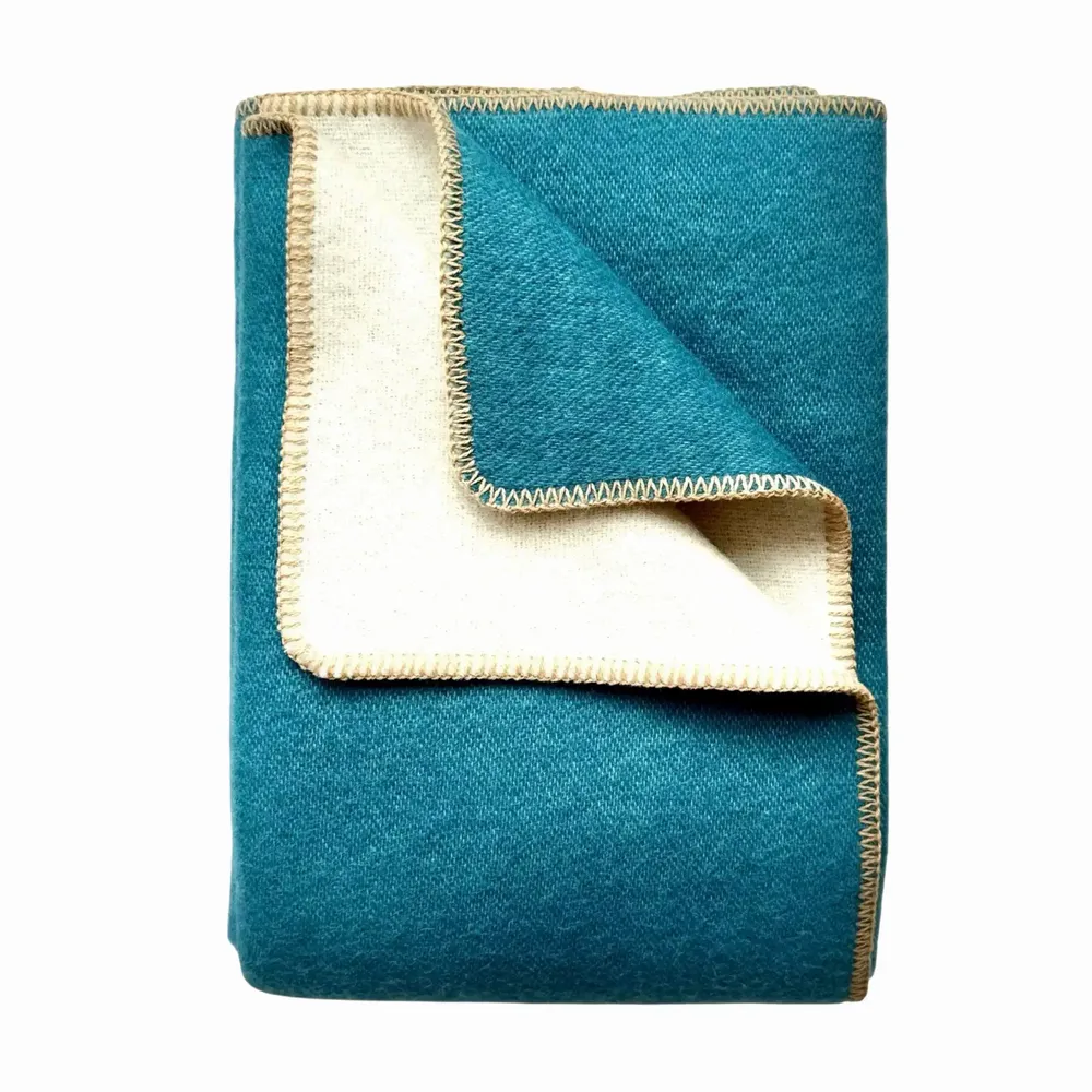 Plaids - Plaid couverture en laine, Sea Wave Teddy - WOOL ONLY BY JOWOLLINA