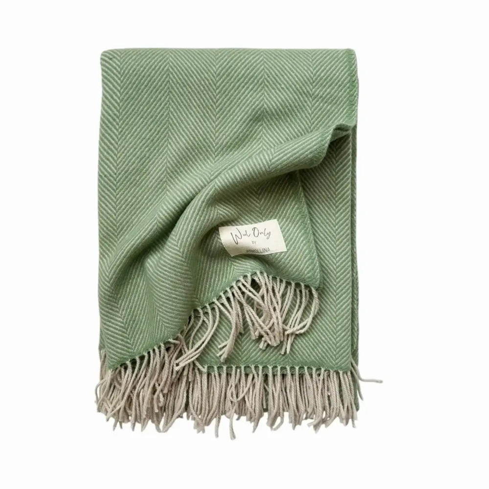 Plaids - Plaid couverture en laine, Chevrons Menthe Naturel - WOOL ONLY BY JOWOLLINA