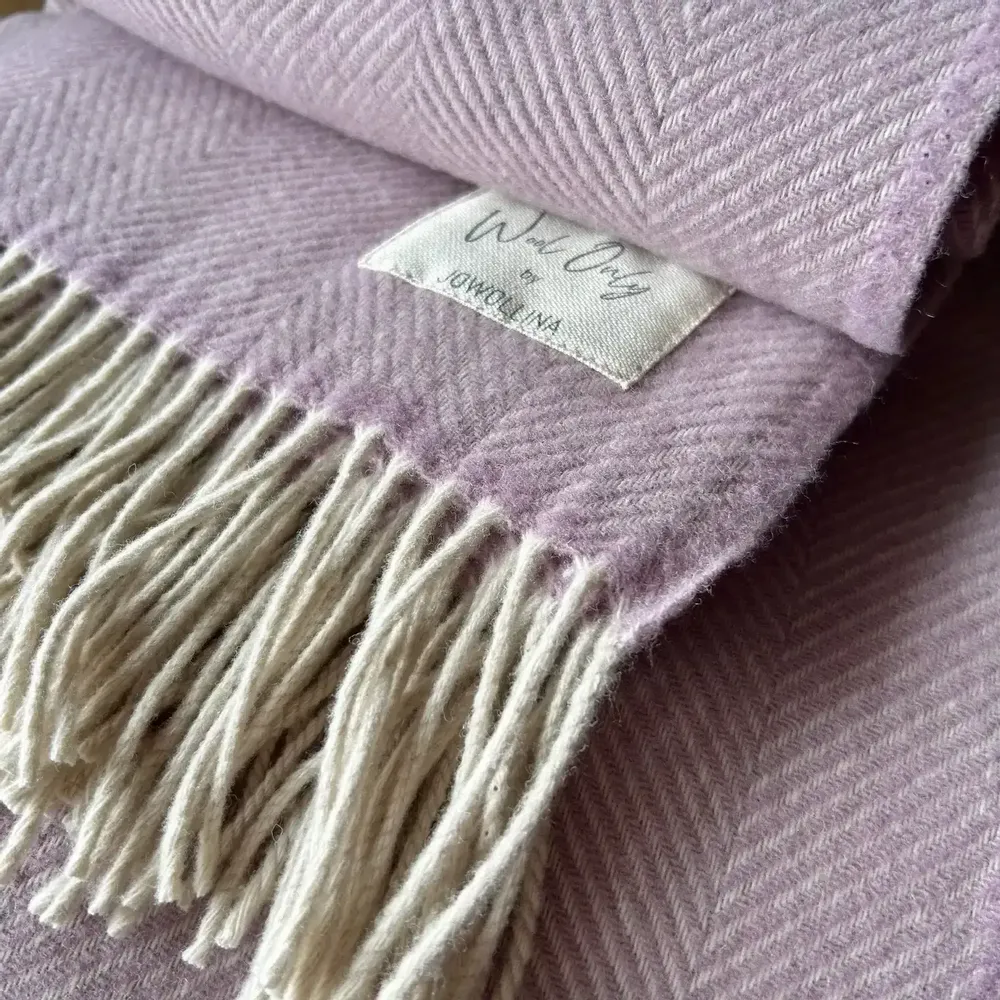Plaids - Plaid couverture en laine, Chevrons Lilas Naturel - WOOL ONLY BY JOWOLLINA