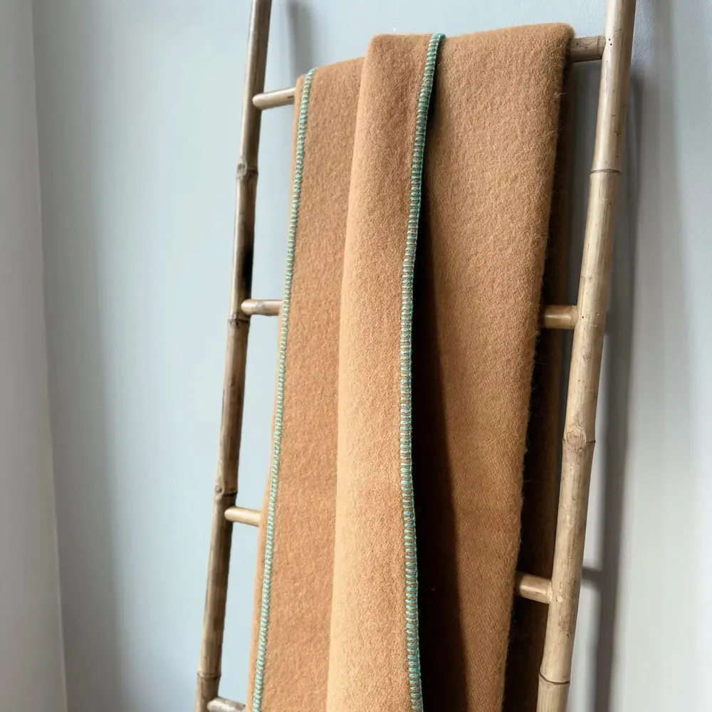 Plaids - Plaid couverture en laine, Double Camel - WOOL ONLY BY JOWOLLINA