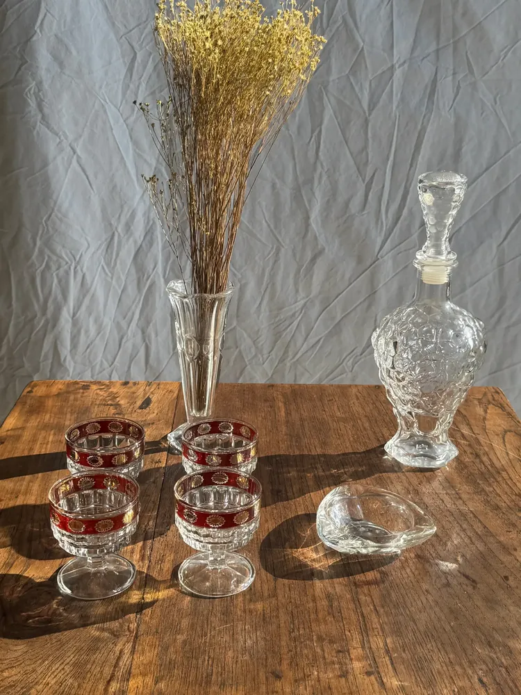 Carafes - Carafe à bouchon en forme de grappe de raisin H27 - OFFICE OBJETS