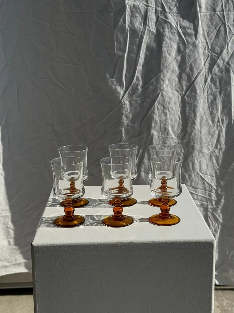 Carafes - 6 dark yellow stemmed water glasses - OFFICE OBJETS