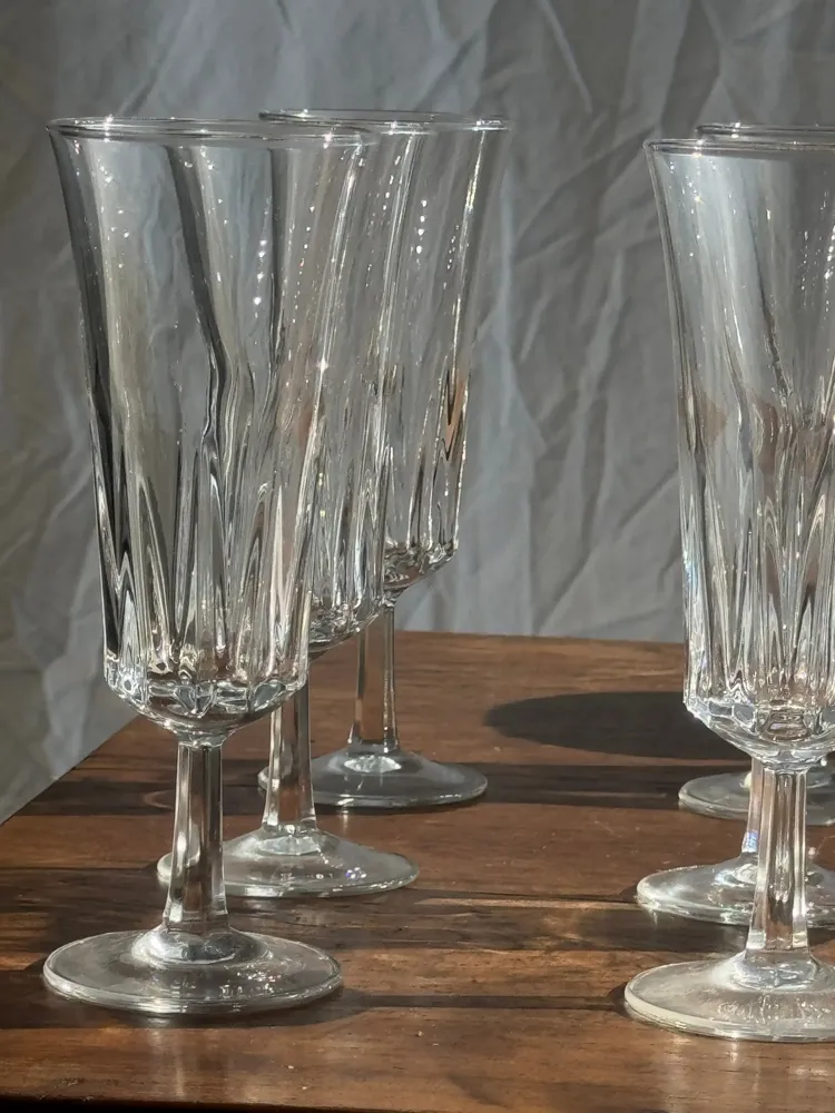 Verres à pied - 7 flûtes à champagne classiques - OFFICE OBJETS