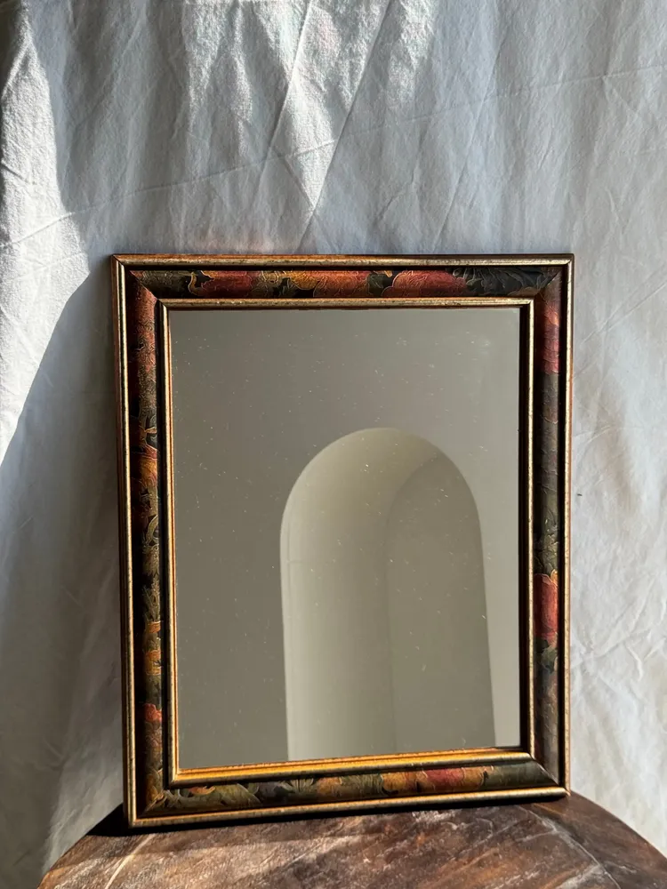 Miroirs - Petit miroir vintage encadrement fleuri et doré H43,5 - OFFICE OBJETS