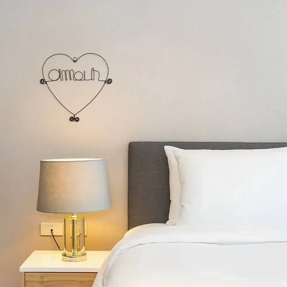 Other wall decoration - Valentine's Day "Love" Heart Frame - Pinnable - BIJOUX DE MUR