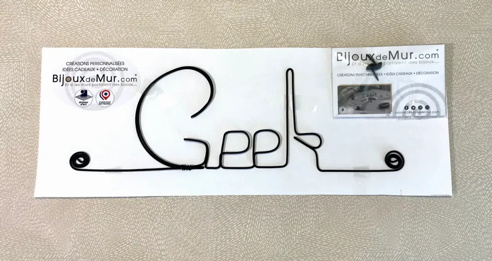 Objets déco enfant - Décoration Murale en Fil de Fer "Geek" - à punaiser - BIJOUX DE MUR