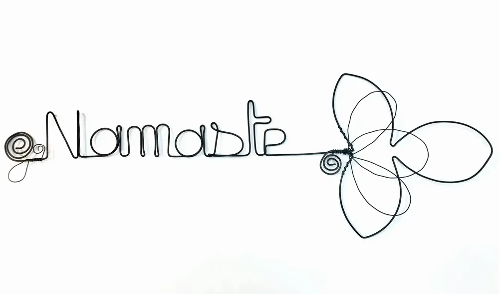 Autres décorations murales - Fleur de Lys - "Namaste" - Décoration murale en fil de fer - BIJOUX DE MUR