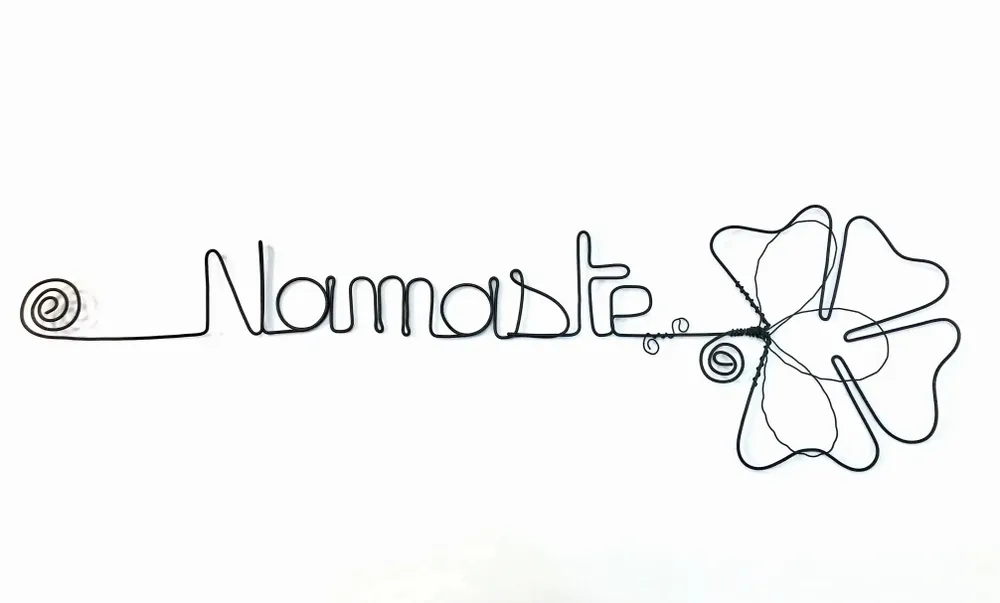 Autres décorations murales - Fleur de Trèfle - "Namaste" - Décoration murale fil de fer - BIJOUX DE MUR