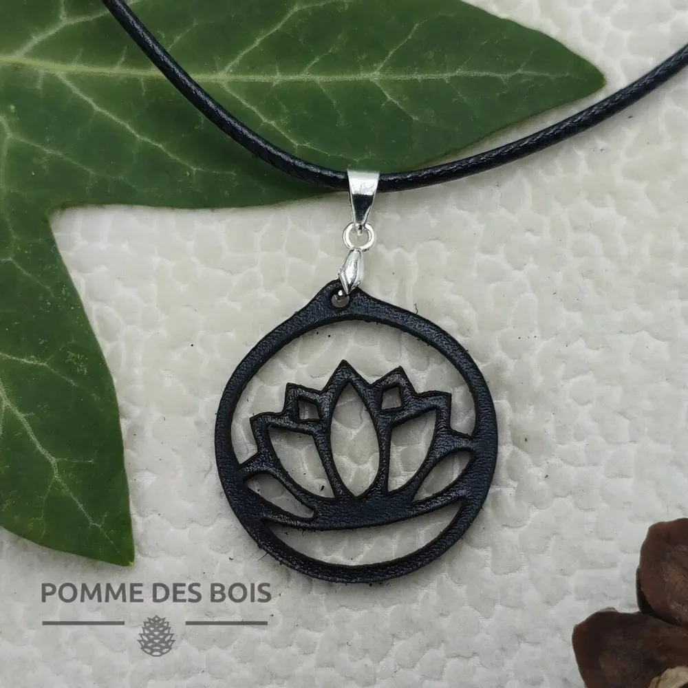 Bijoux - Collier - Lotus - POMME DES BOIS