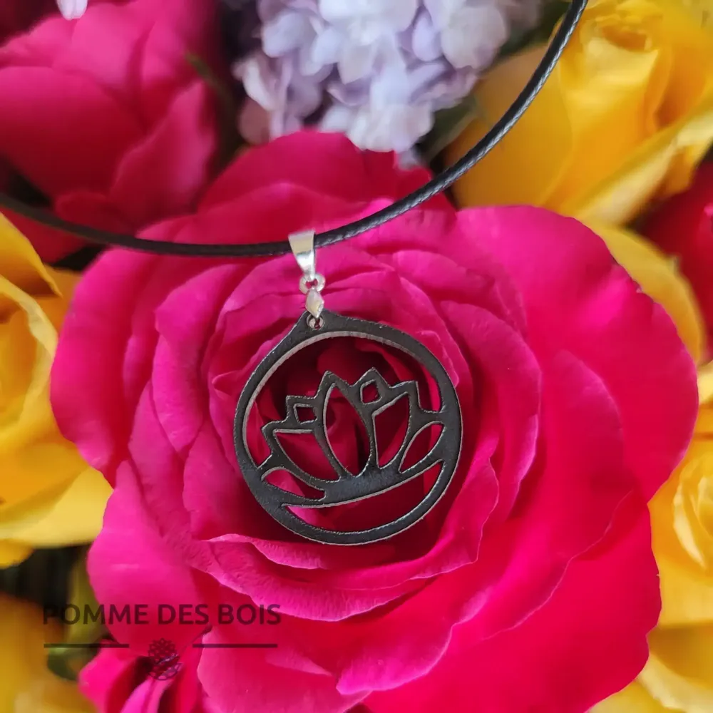 Bijoux - Collier - Lotus - POMME DES BOIS