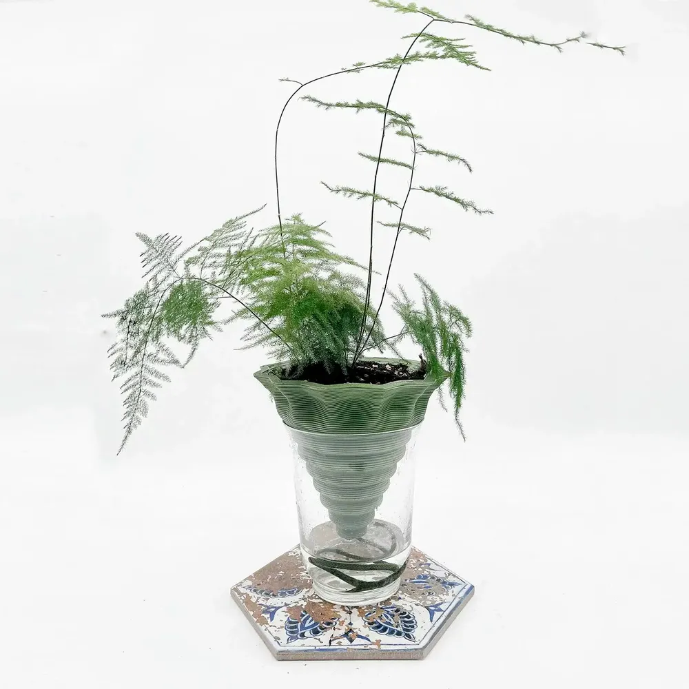 Vases - Pot en argile - NOMADE VERT- design - auto-irrigant 3D - COMMON PLACE